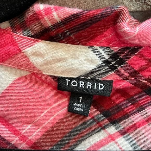 Torrid Lizzie Softest Flannel Shirt Button Up Pink Black White 1x - Picture 4 of 8